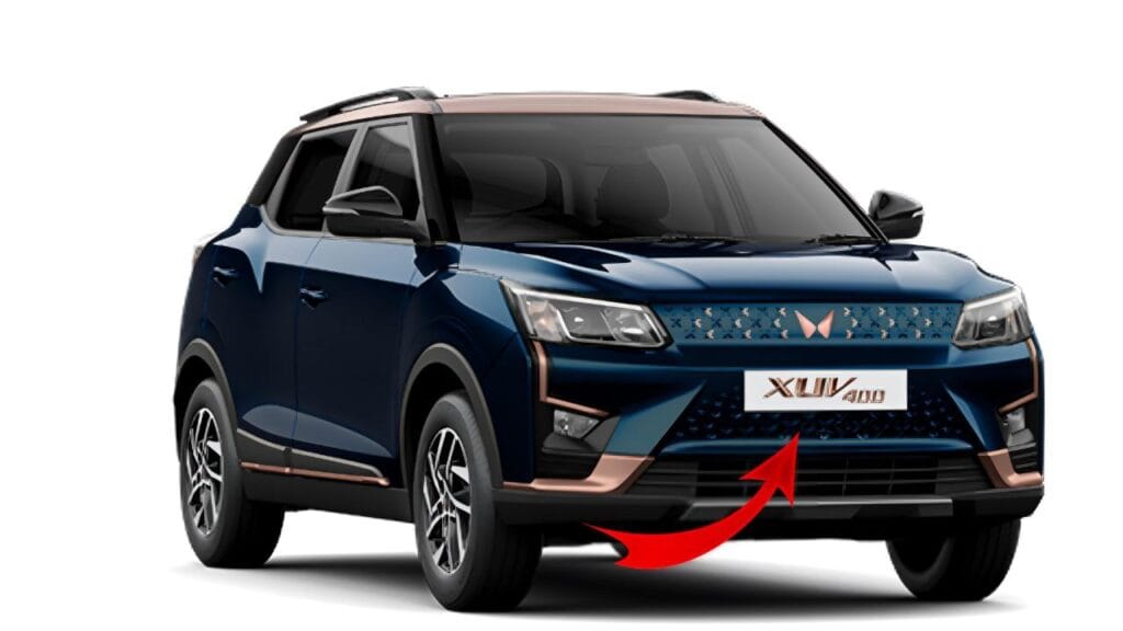 Top view of Mahindra XUV400 showing sunroof and body design