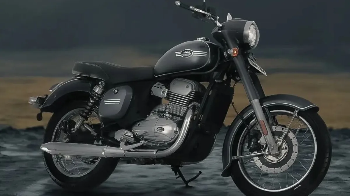 Jawa 350 bike side view with retro design
