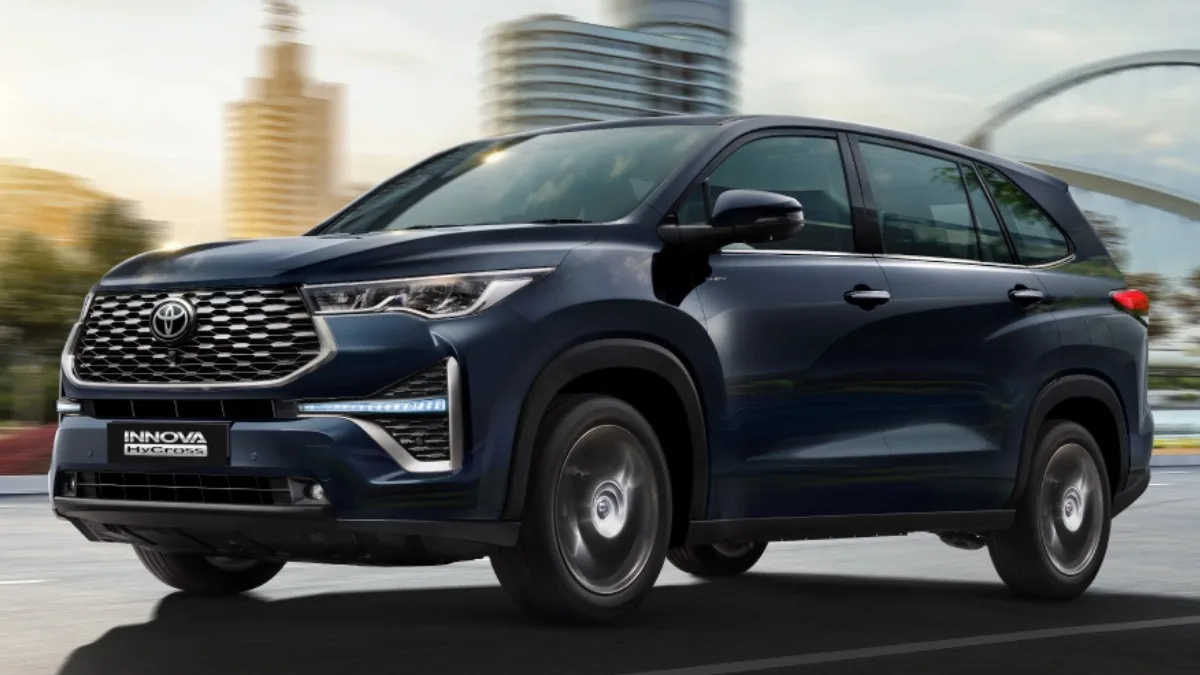 2025 Toyota Innova Hycross