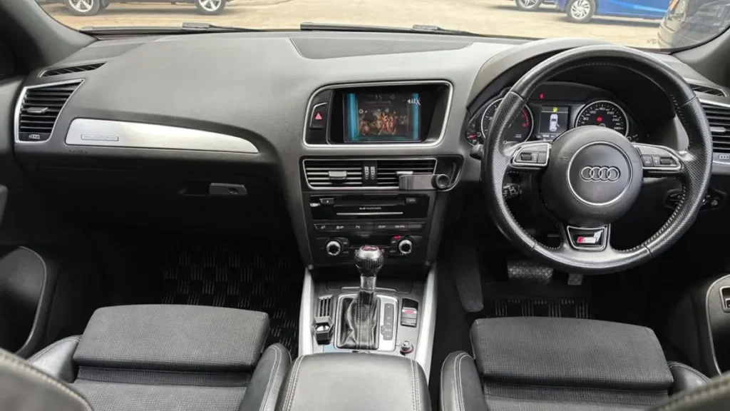 Audi Q5 interior design